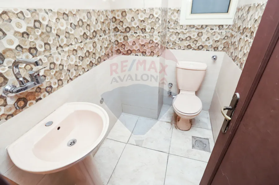 شقة للايجار 100 م رشدي (شارع ابو قير)