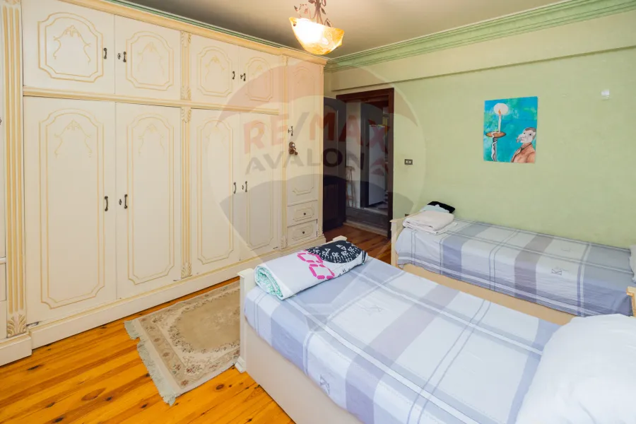 Apartment for sale 270 m Louran (El-Eqbal main st.)