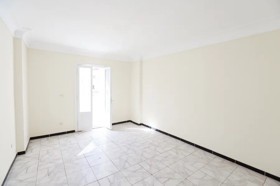 شقة للبيع 265 م العصافرة ( ش جمال عبد الناصر ) -