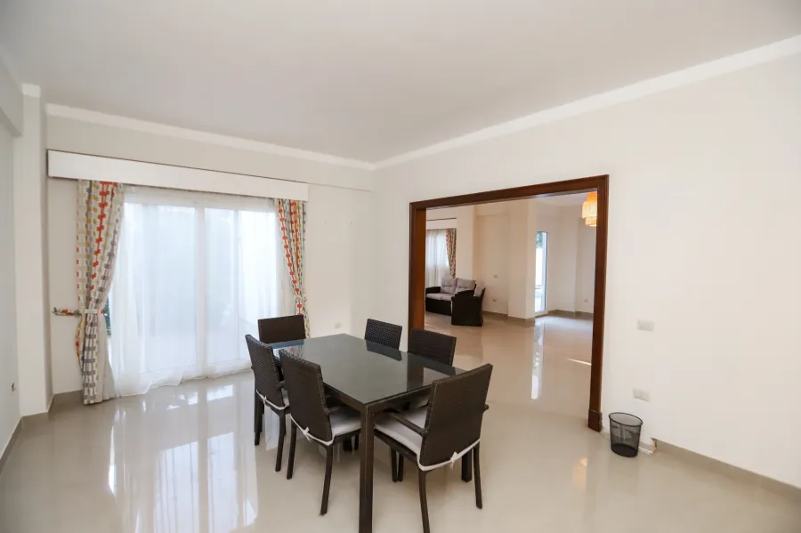 فيلا مرخصة ومسجلة للبيع 650م كينج مريوط (كومباوند 8)