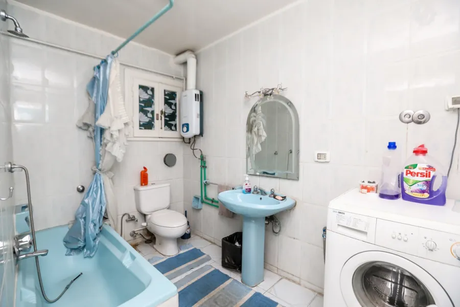 شقة للبيع 265م المندرة (أمام فندق وردة العصافرة)