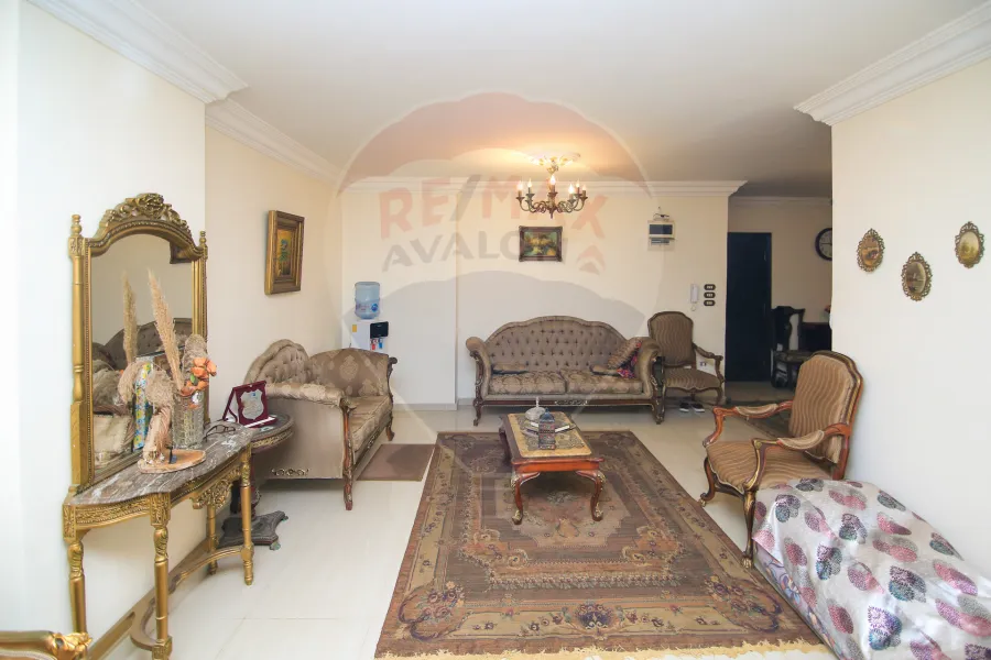 Apartment for sale 210 m Gleem (branching from the sea)