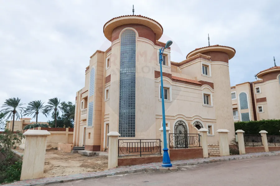 Villa for sale 486 m King Mariout (Al Orouba Compound)