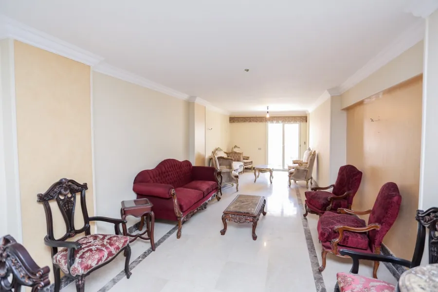 شقة للبيع 175م بولكلي (خلف نادي القضاه)