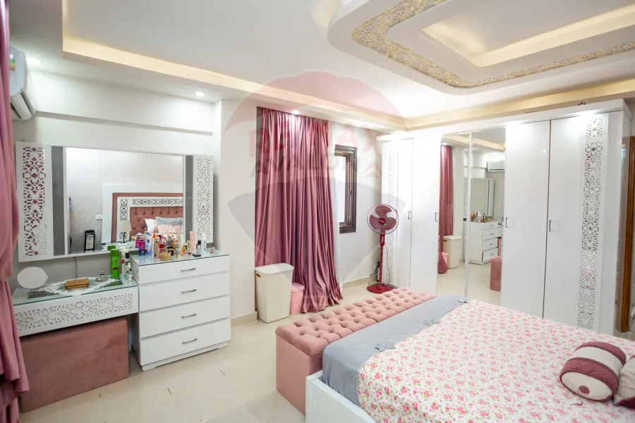 Villa for sale 610 m King mariout (Lakeside Paradise compound)