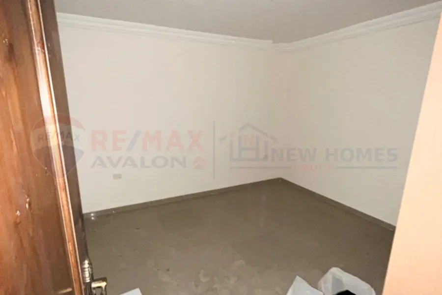 شقة للبيع 165 م سابا باشا (ش خليل مطران)