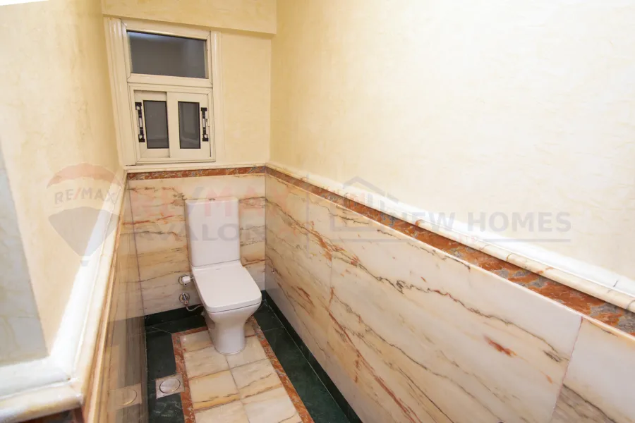 Apartment for sale 330 m Camp Caesar (Directly on the sea)