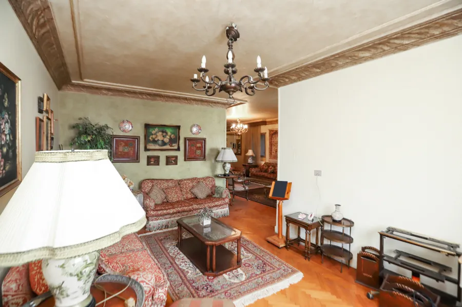 شقة للبيع 200م ستانلى (خطوات من كوبرى ستانلى)