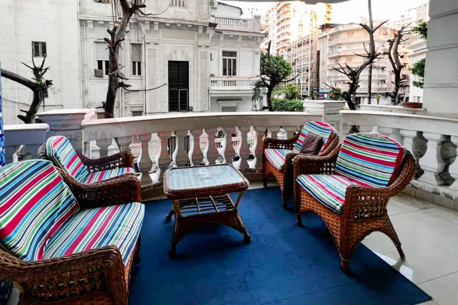 Apartment for sale 225 m in Janaklis (second number from Abu Qir St.)