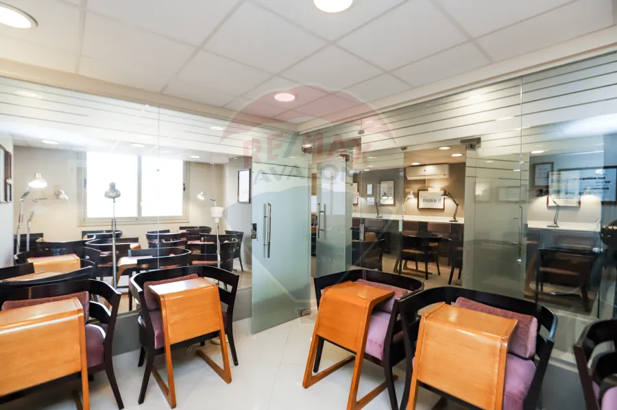 مقر ادارى للبيع 140 م جناكليس ( شارع أبوقير الرئيسي )