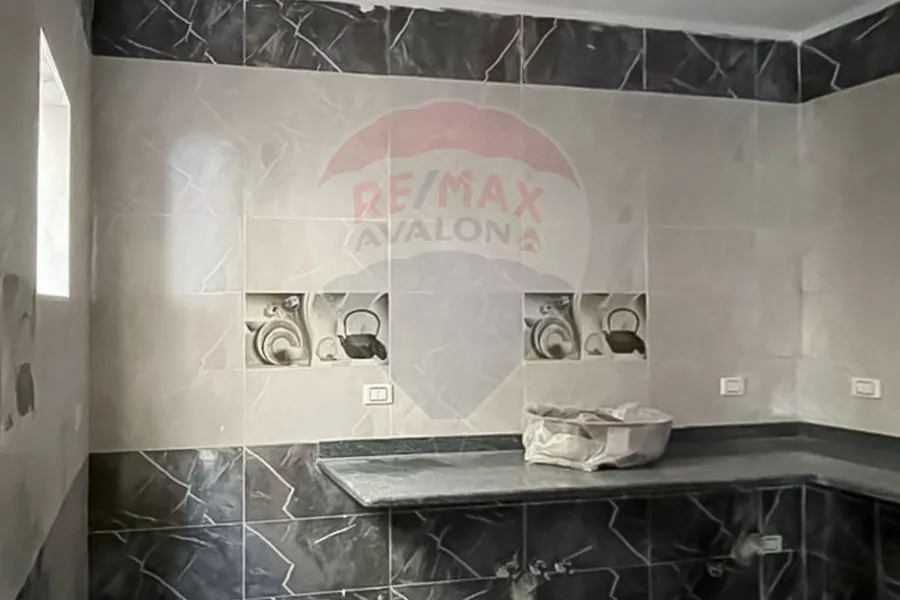 Apartment for sale 100 m Cleopatra (steps from Abu Qir st.)