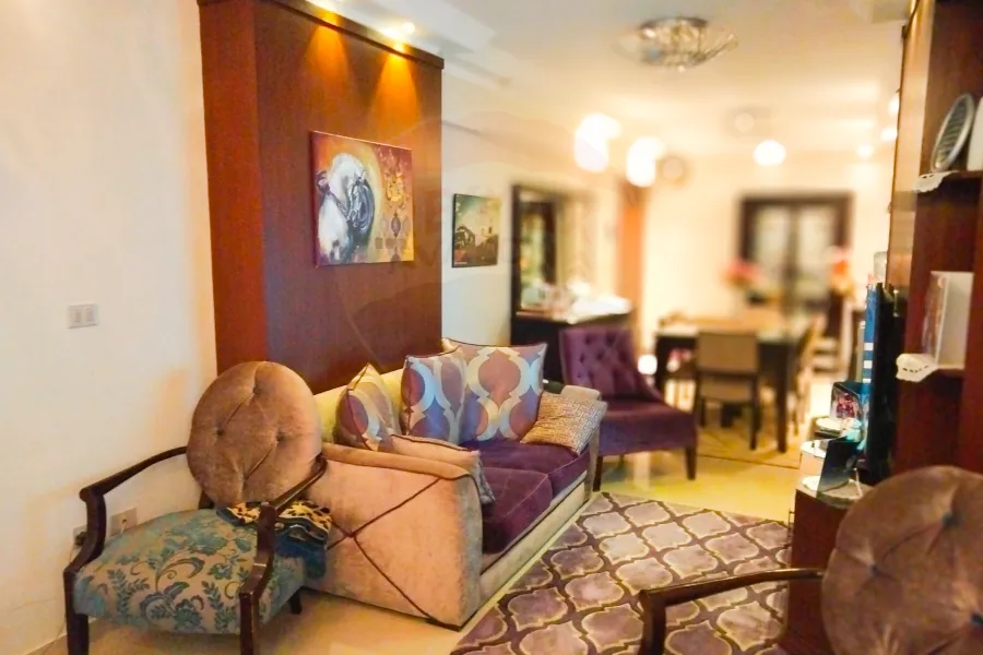 شقة للبيع 111 م ش المفتش ( امتداد وابور المياه - كومباوند مدينة الشباب )