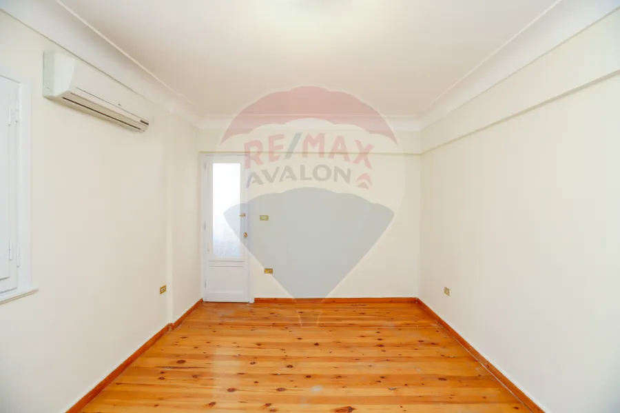 شقة للبيع 187 م سموحة (شارع إسماعيل سري)