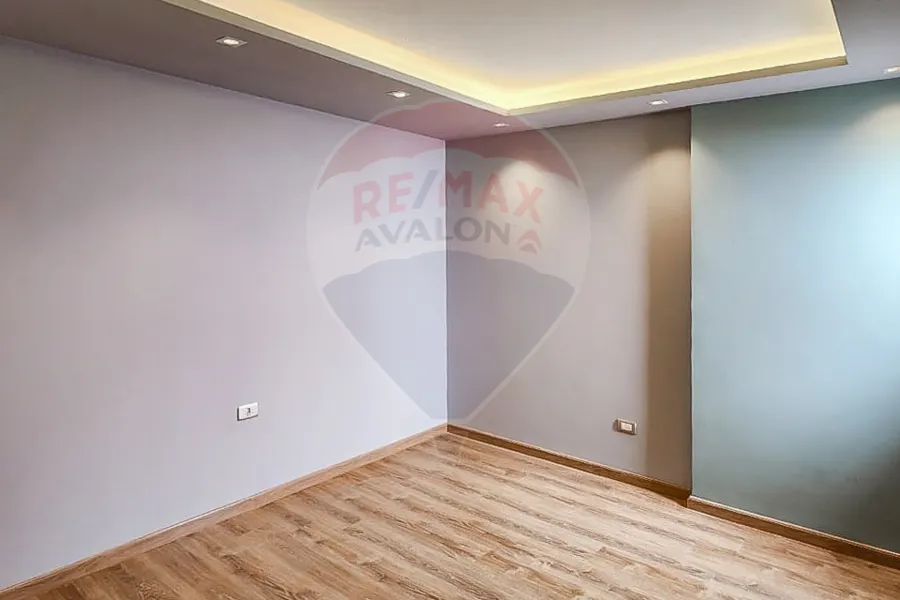 شقة للبيع 152 م سموحة (ش ادمون فريمون)