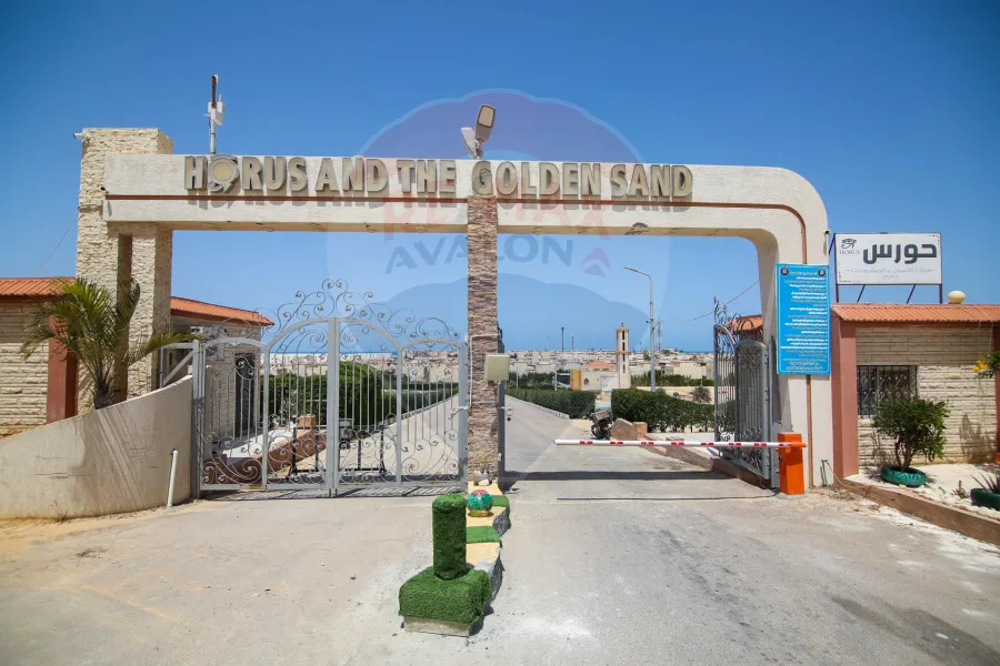 فيلا ستاند الون للبيع (حورس) 200 م