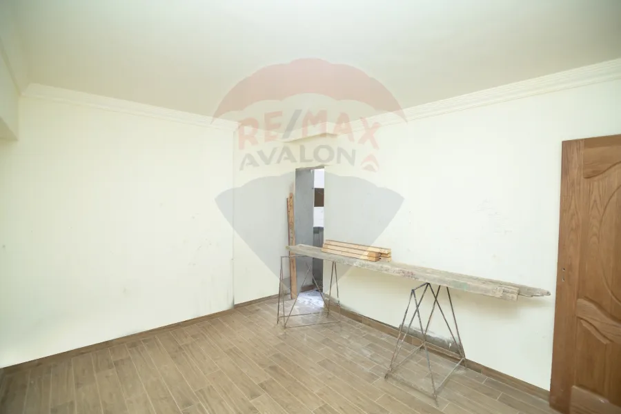 شقة للبيع 175 م سان ستيفانو (علي الترام مباشرة)