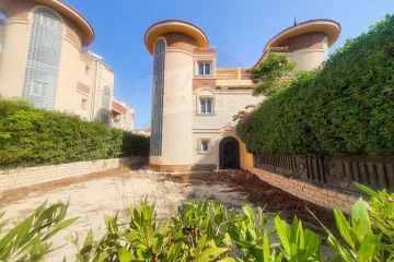 فيلا توين هاوس للبيع 296 م كينج مريوط  كومباوند رويال العروبة