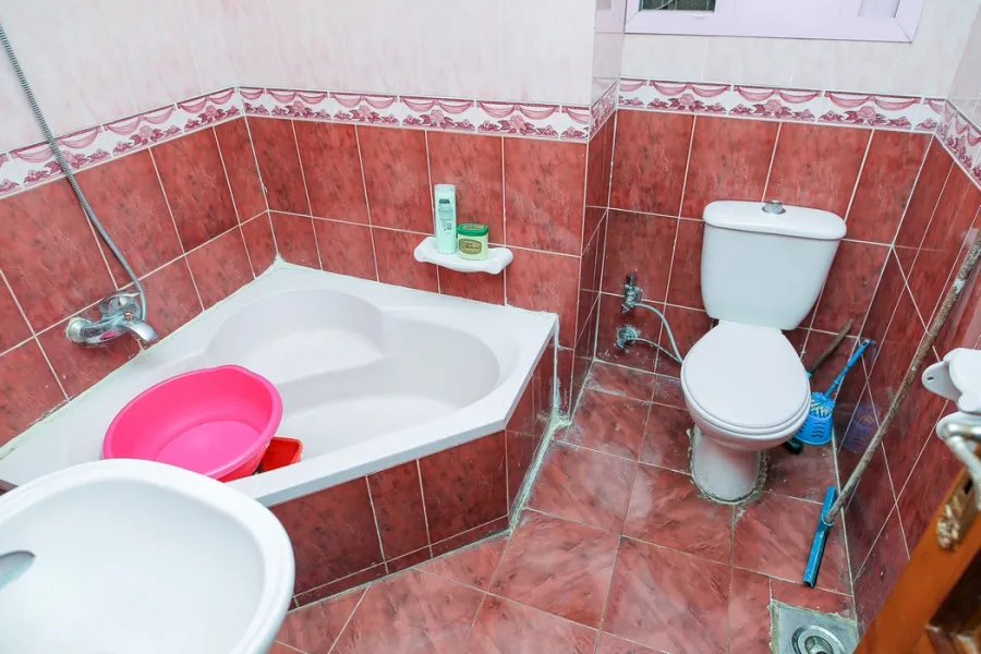 شقة للايجار مفروش 110م ميامي ( 3 نمرة من البحر )