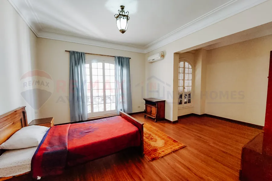 شقة للايجار المفروش 370 م ستانلى (بين البحر والترام)