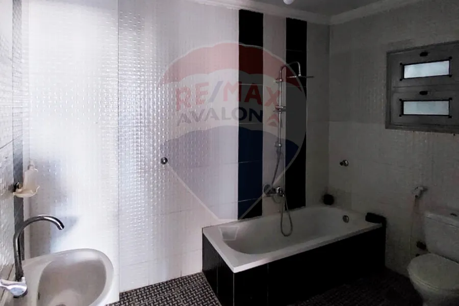 Apartment for sale 154 m Sporting (Al-Hijaz Street)