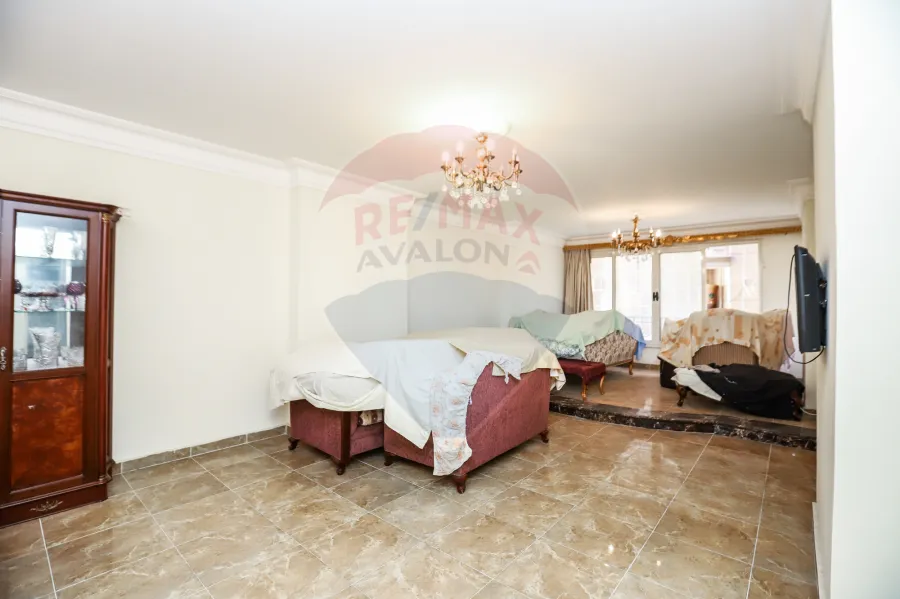 Apartment For Sale 125 m Smouha ( Next to Faros University)