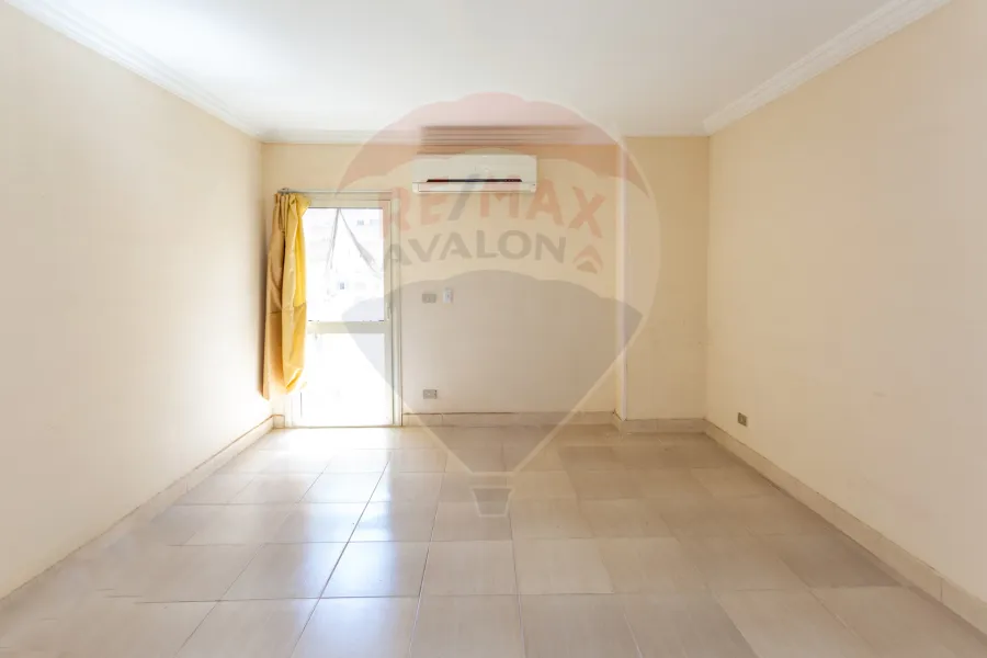 Apartment for sale 200 m Roushdy (steps from the tram)