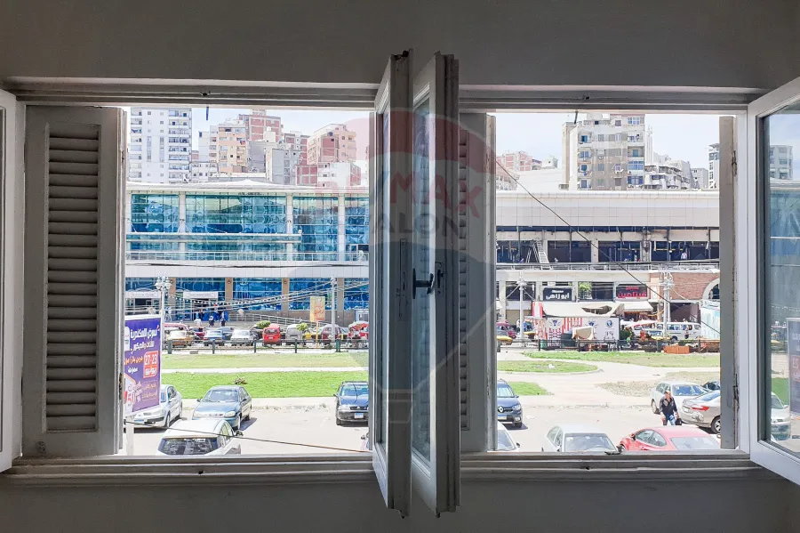 شقة إداري للإيجار 110 م سموحة (خلف محطة سيدي جابر)