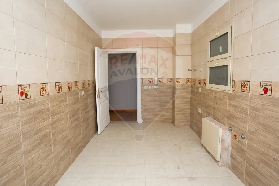 Apartment for sale, 235 m, Smouha (Fawzy Moaz St, Lotus Tower)