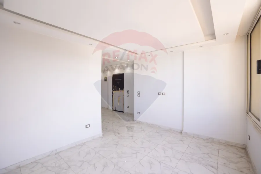 شقة للبيع 140 م لوران  (ش الاقبال)