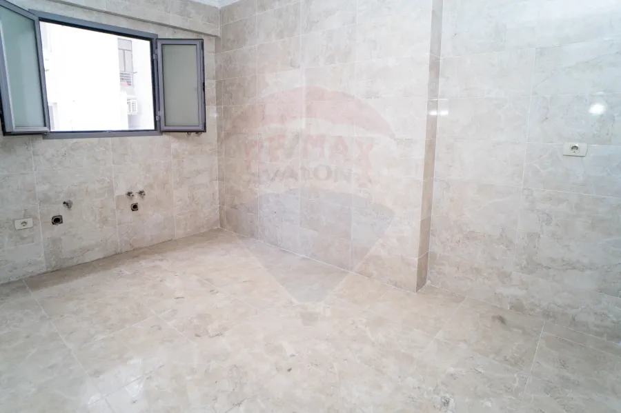 Apartment for rent 203 m Saba Basha (First num from the sea)