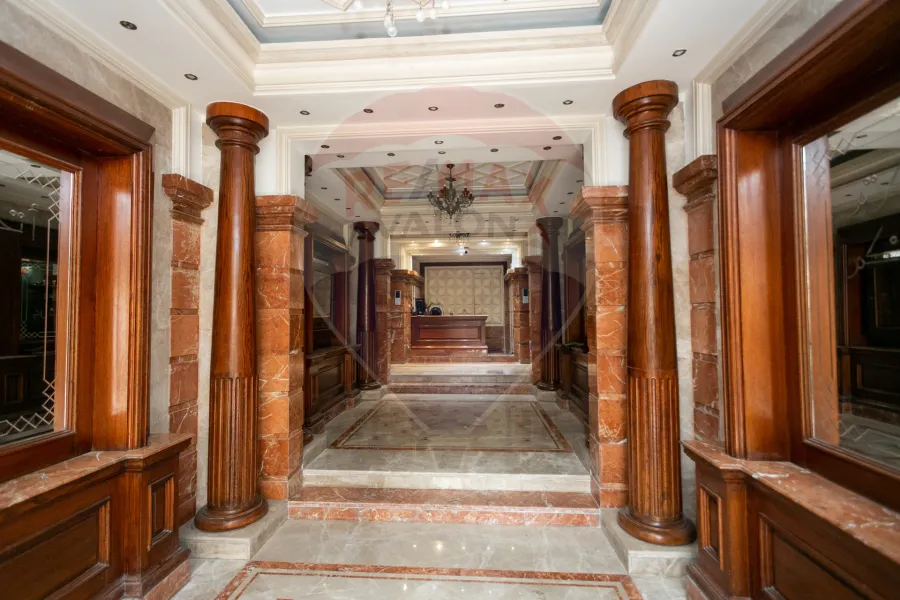 شقة للبيع 175م كفر عبده (ش سكينة بنت الحسين)