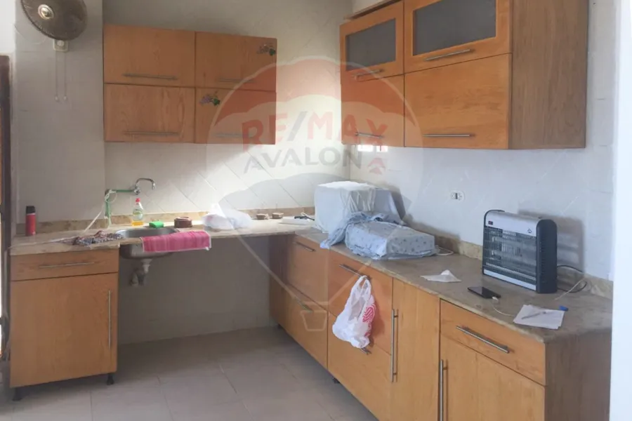 شالية + رووف للبيع الساحل (قرية الموناليزا)  110 م