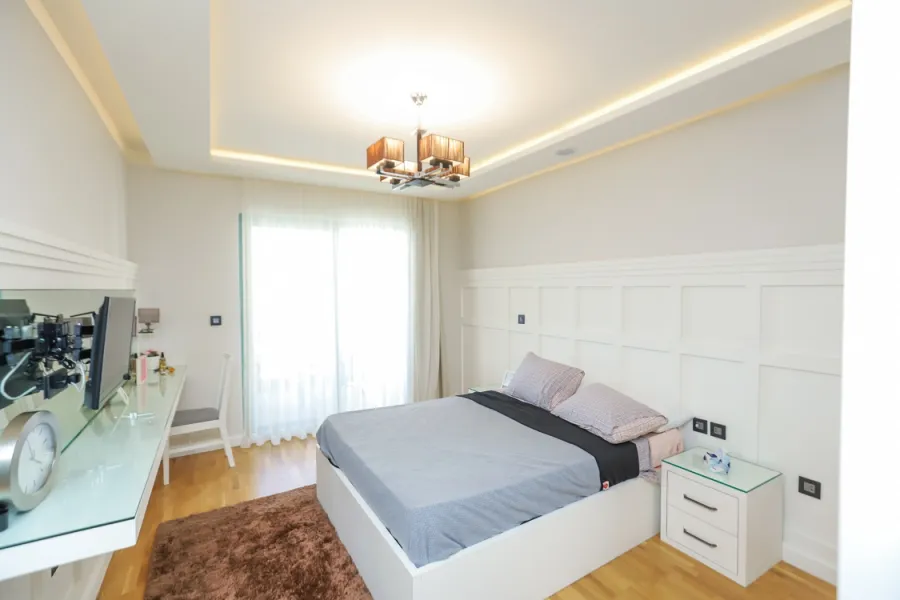 Luxury furnished apartment for rent 272m San Stefano