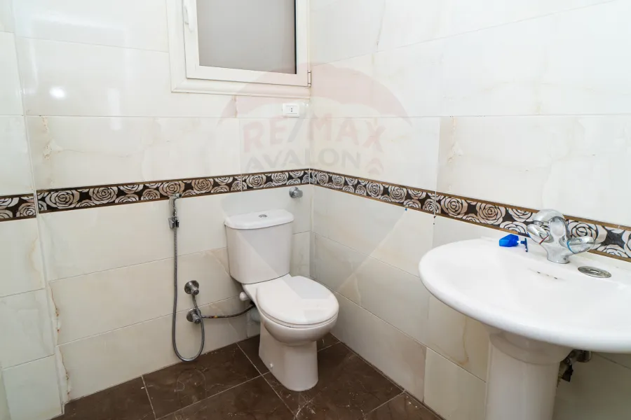 Apartment for rent 185 m Smouha (Tout Ankh Amoon St)