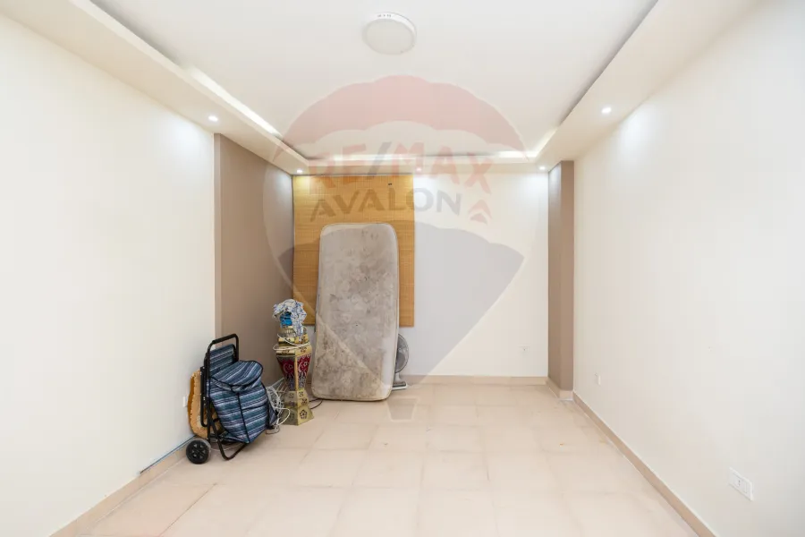 مقر ادارى للبيع  115 م جليم (ش عبد السلام عارف)