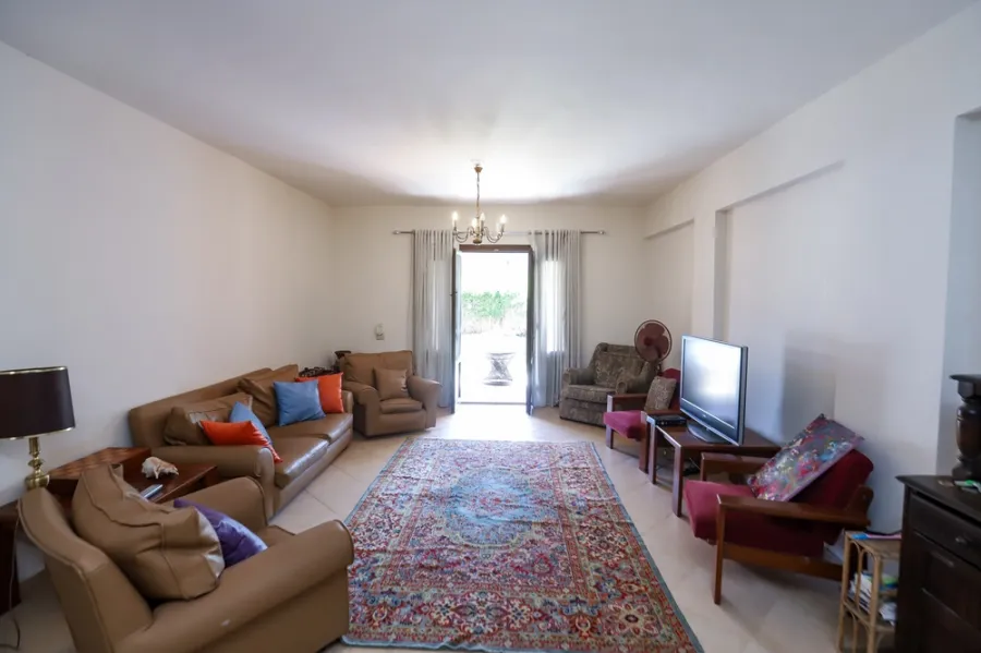 Chalet 165m for Sale North Coast (Valencia Kilo 57)