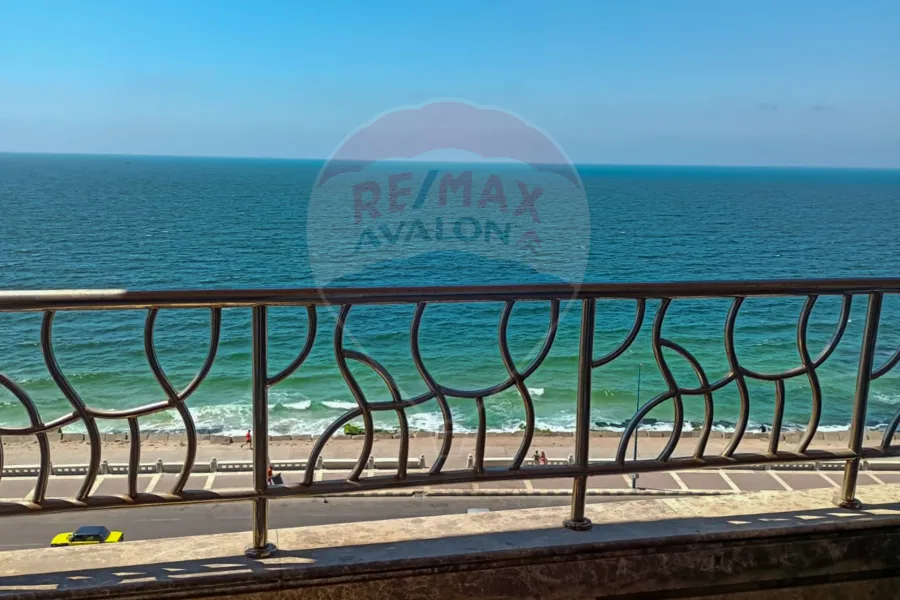 Apartment for sale 330 m Camp Caesar (on the sea)