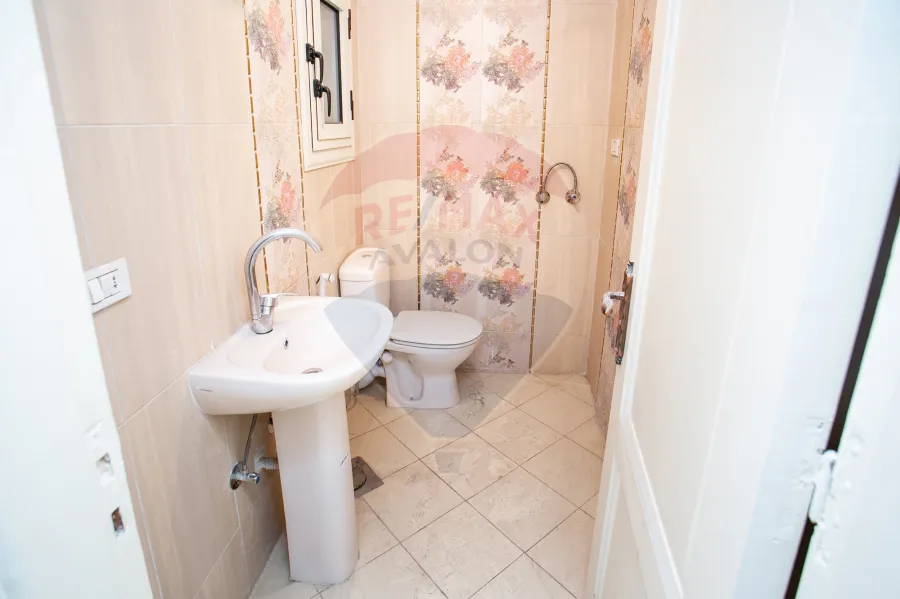 شقة للبيع 225 م  سموحة ( شارع فوزي معاذ رأسا )