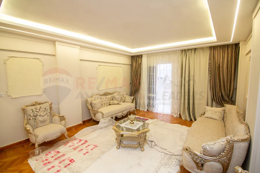 Apartment for sale 200 m Bolkley (Ahmed Helmy St.)
