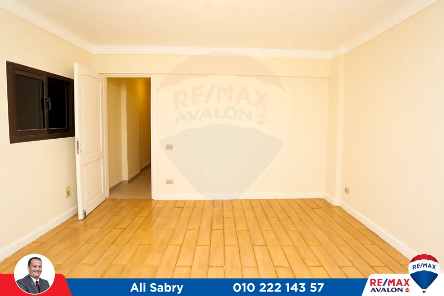 شقة للبيع 165 م مصطفي كامل  (شارع الحرية)