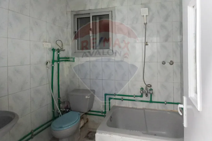 Administrative headquarters for rent, 100 m, Zizinia (steps from Abu Qir Street)