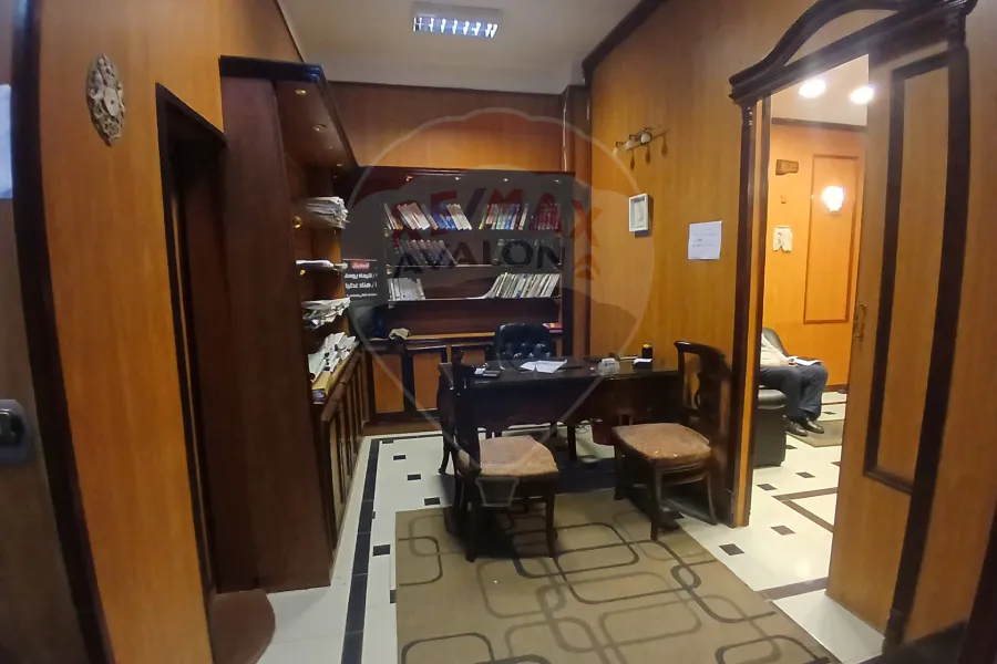 Administrative office for sale 55 m Zizinia (steps from Abu Qir Street)
