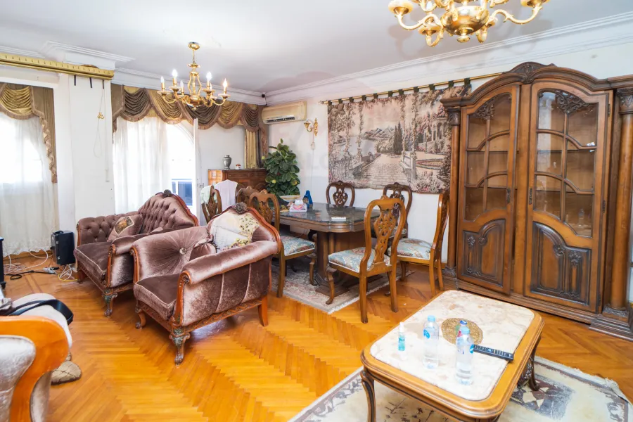 Apartment for sale 243 m Sidi Gaber (Steps from the Army Forces Hospital)