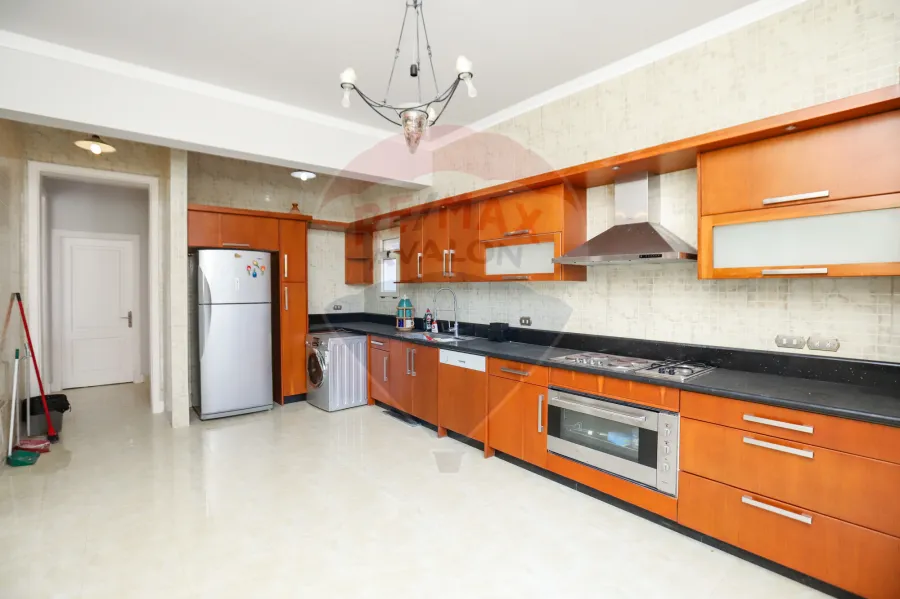 فيلا للإيجار 630 م كينج مريوط ( كومباوند العروبة)