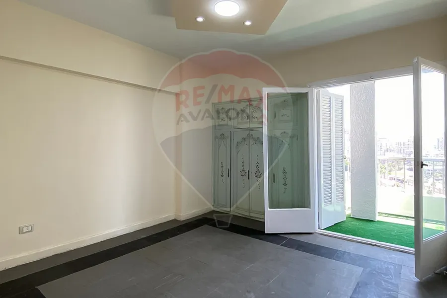 شقة للبيع 107 م سيدي جابر (مساكن الظباط - الجزء الاستثماري)