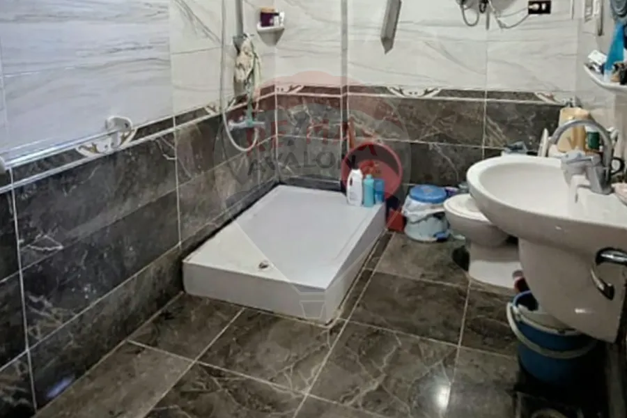 شقة للبيع 135 م جليم (ش الملازم أحمد)