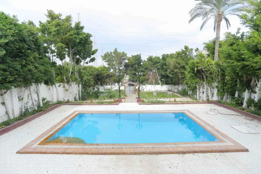 فيلا مرخصة للبيع كينج مريوط (شارع قرطبة)