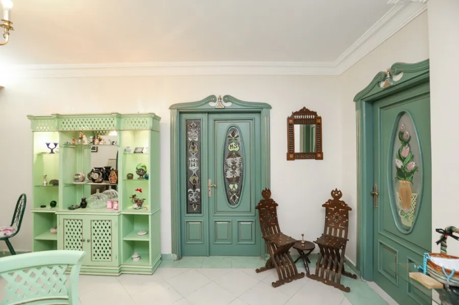 Furnished Apartment For Rent 175m El-Mamoura (Steps From Beach)