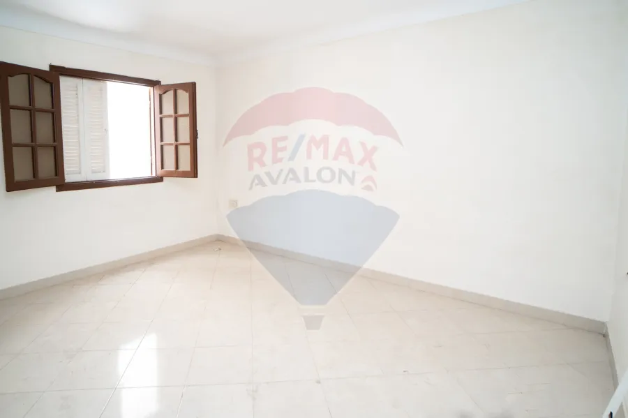 شقة للبيع 130 م سيدي بشر (ش سعيد البندارى)