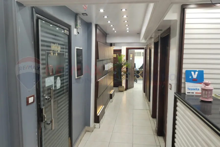 مقر اداري للايجار 150 م ميامي (ش اسكندر ابراهيم)